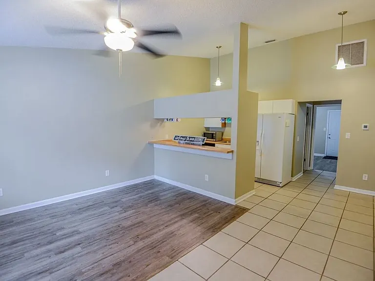 2267 Sandpiper St — Photo 3