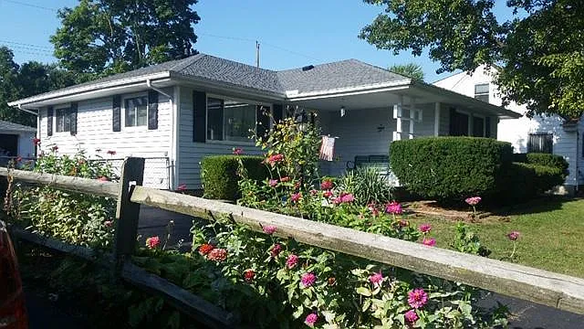 1289 Matthias Dr photo 1