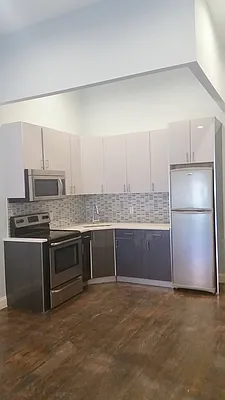 Rented by Uptown Flats LLC | media 35