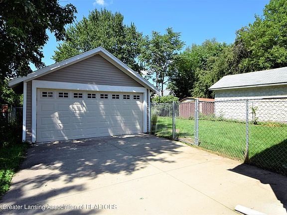 4th image of 619 N Fairview Ave