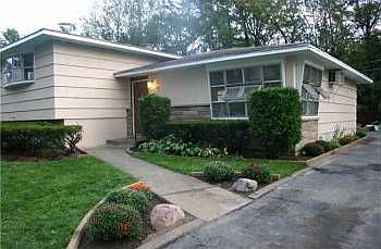 1st image of 70 Browning Dr