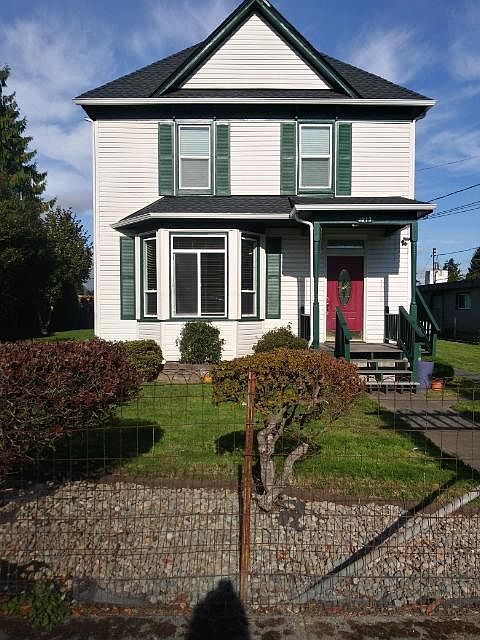 1st image of 1017 3rd Ave NW