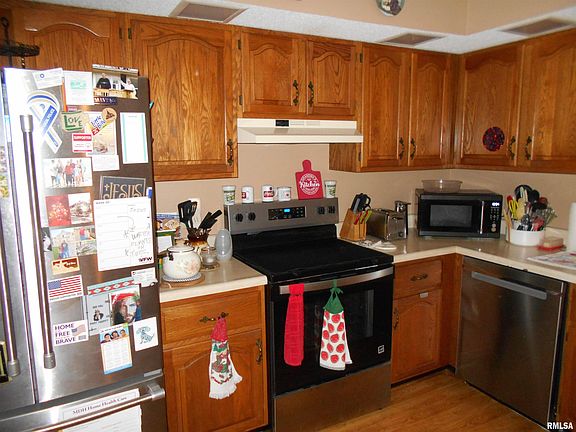 4th image of 2105 Maple Ave