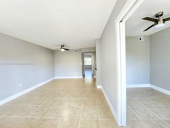 4th image of 335 SW 20th St APT 9