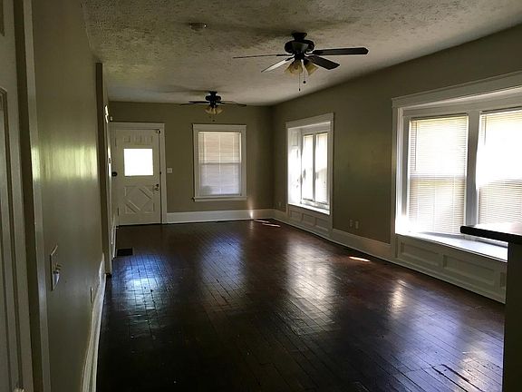 3rd image of 3276 W 17th St Floor 1