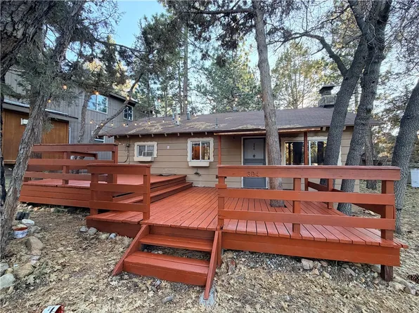 304 Highland Ln, Sugarloaf, CA 92386