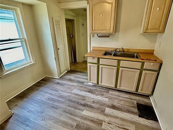 3rd image of 30144 Thomas St