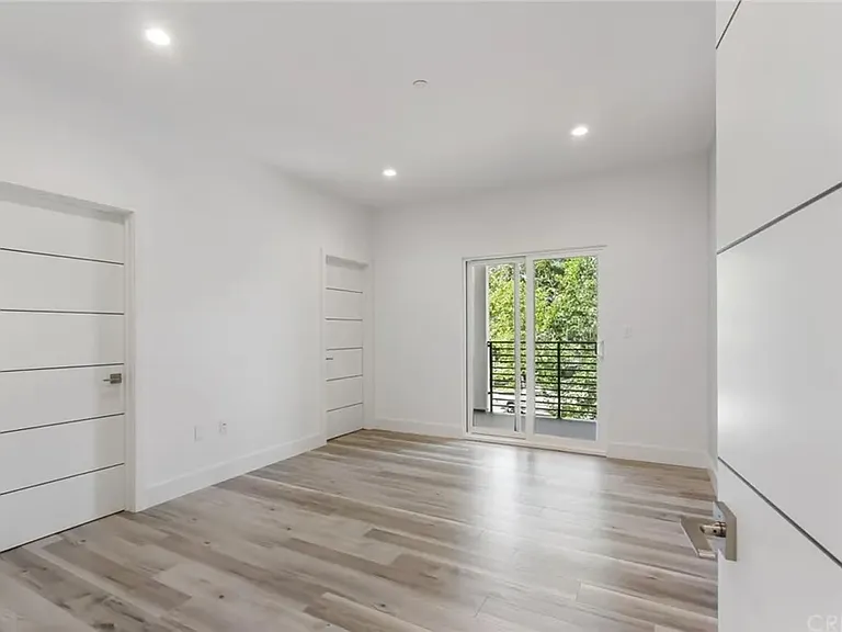 5008 Topanga Canyon Blvd — Photo 15