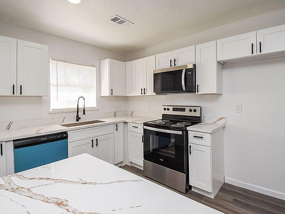 5th image of 514 Peach Spring Dr