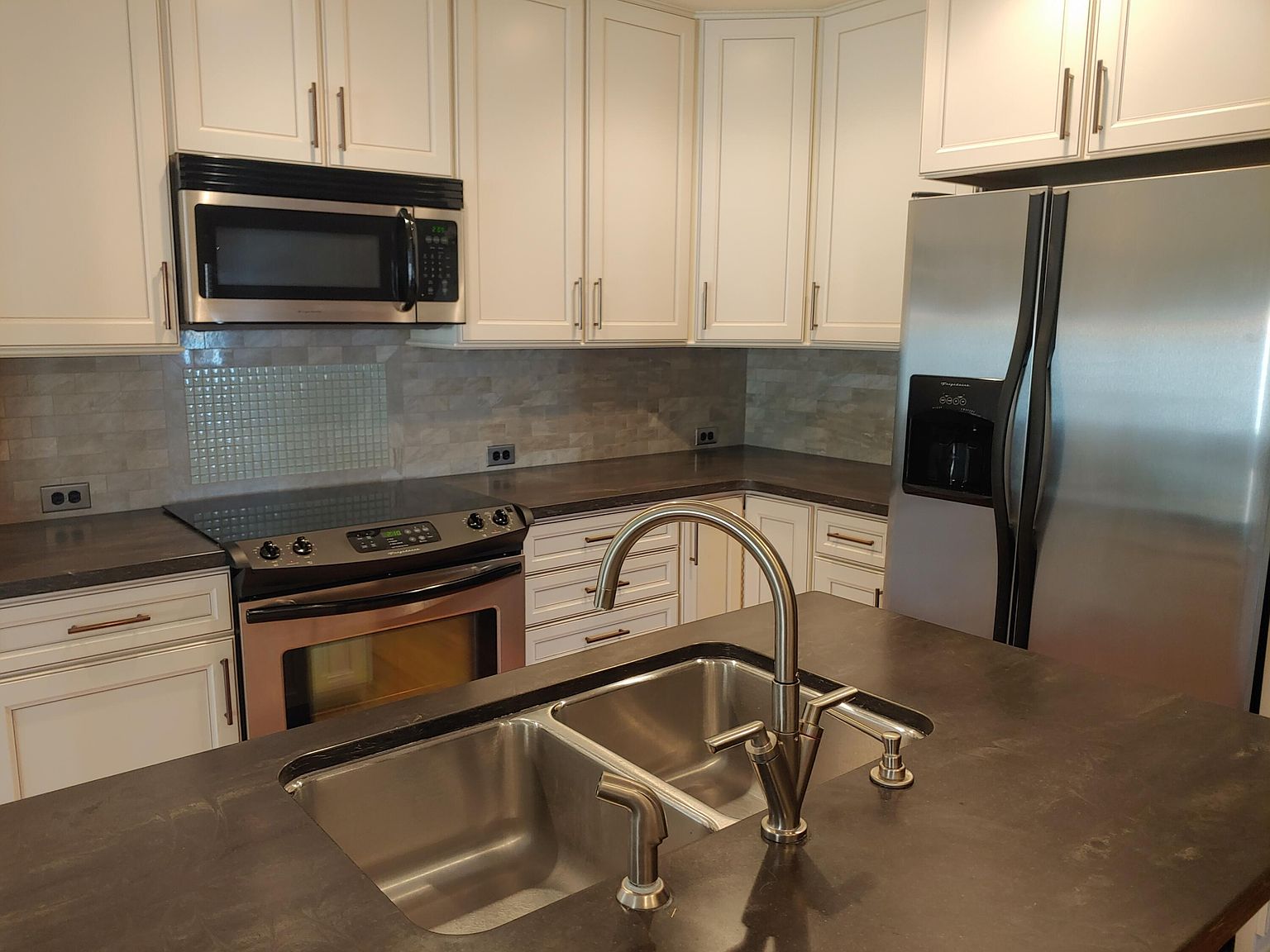 3824 Downing St, Bismarck, ND 58504 Zillow