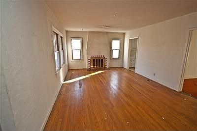 2nd image of 735 S Shasta Ave