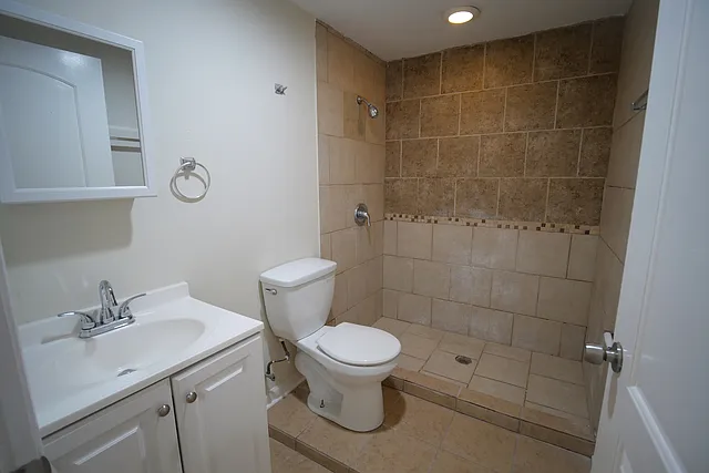 1016 N Ridgeway Ave #1R — Photo 17