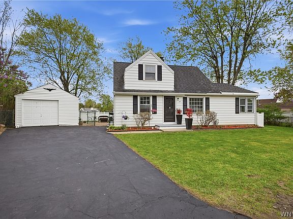 3rd image of 9 Willow Ct