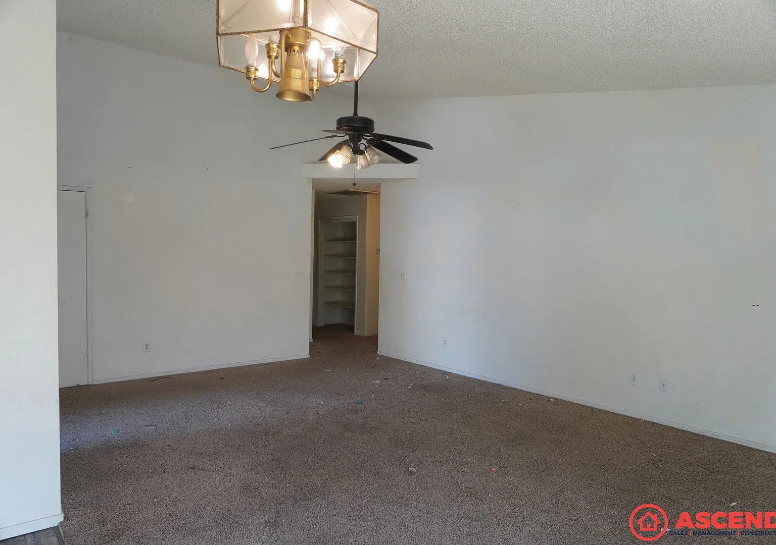 Spacious 4BD/2BA Home in Arvin, Dogs Welcome and Move-In Ready! — Photo 3