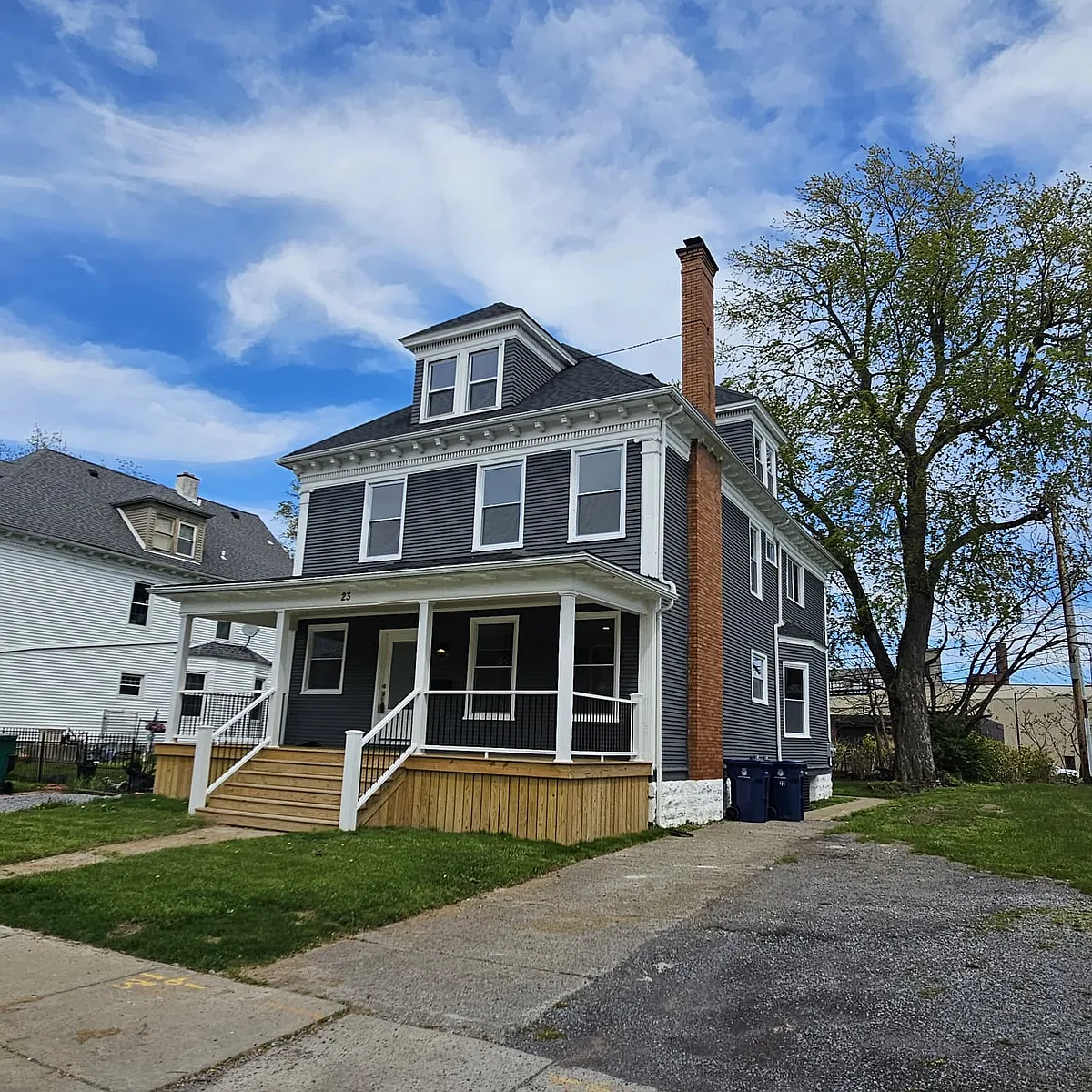 off street parking - 23 Oxford Ave #2