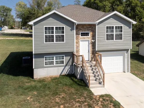 520 N High Street, Stockton, MO 65785