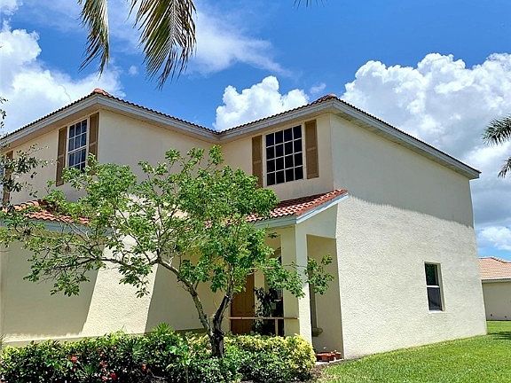 3rd image of 2731 Blue Cypress Lake Court Cpe