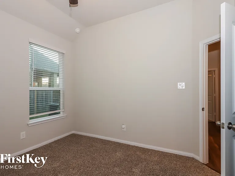 31306 Little Garden Ct — Photo 13