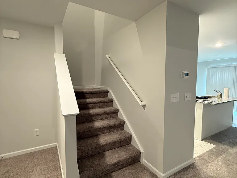 888 Lodgepole Ln — Photo 3