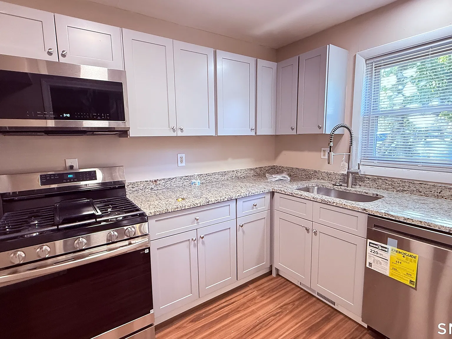 3 Camelot Dr — Photo 2