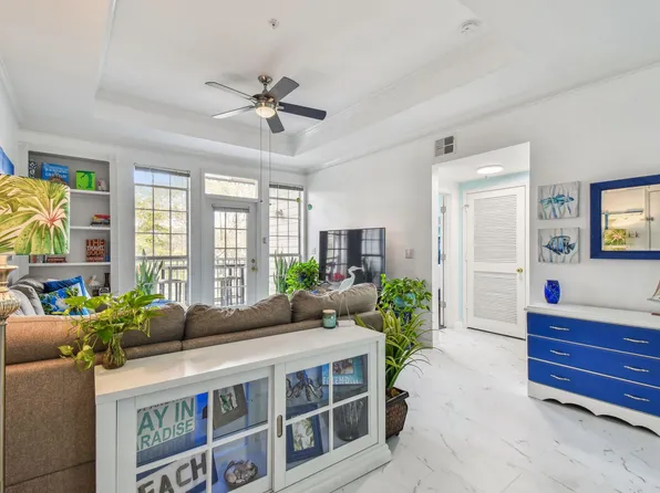 4304 Bay Club Cir, Tampa, FL 33607