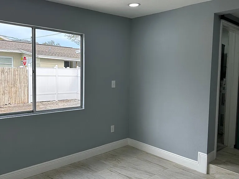 3428 Ithaca St N — Photo 32