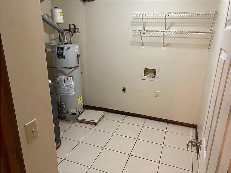 475 Radio Ct — Photo 18