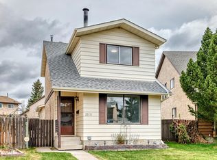 3510 41b Ave NW, Edmonton, AB T6L5E6