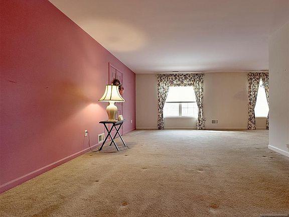 5th image of 34 Chanda Ct #D034