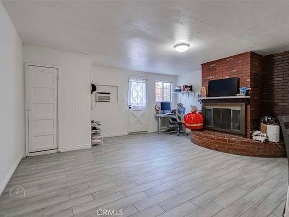 3rd image of 37 Garden Dr