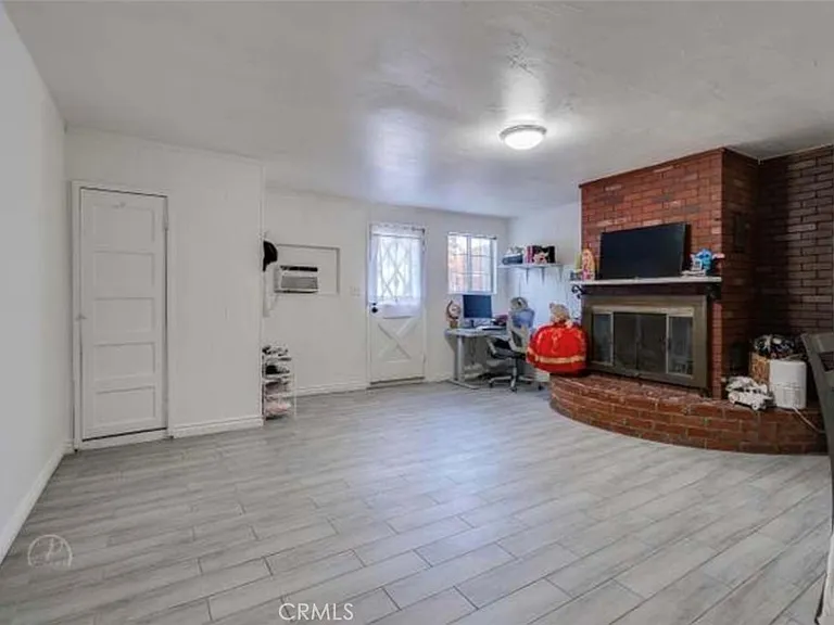 37 Garden Dr — Photo 3