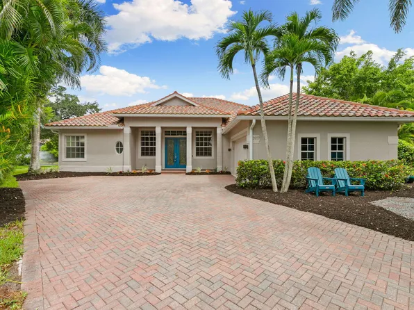 3917 Fabienne Ct, Naples, FL 34109