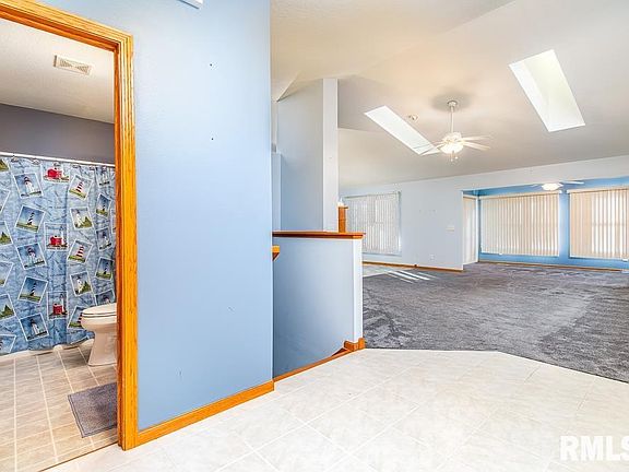 4th image of 5200 Villa Dr Unit 45