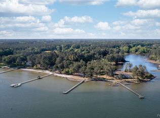 1090 Hills Bay Dr, Hudgins, VA 23076