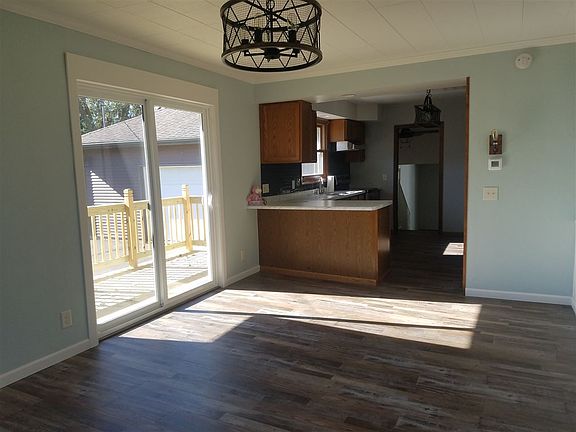 4th image of 208 N Hinman Ave