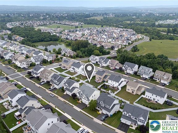 4th image of 2216 Sunnyvale Dr
