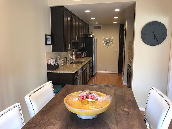 4th image of 2663 Centinela Ave