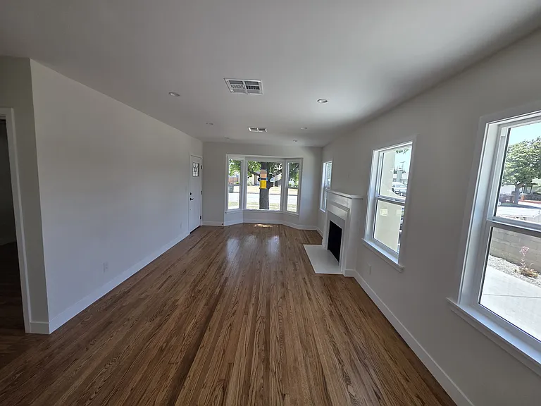 1317 S Montebello Blvd — Photo 5