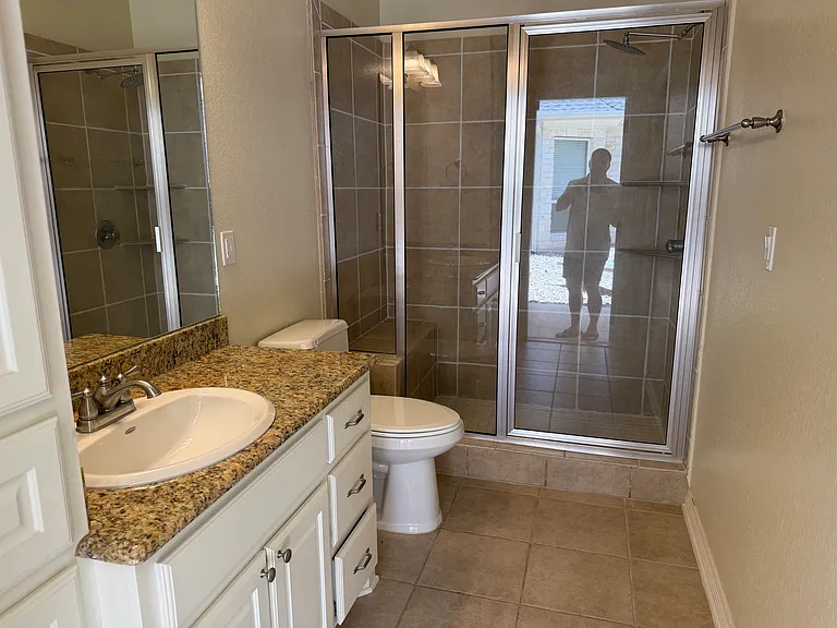 2303 High View Dr — Photo 32