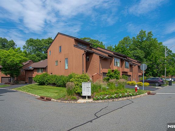 3rd image of 41 Sullivan Dr #4