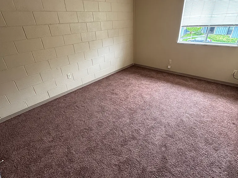 1674 Stewart Ave — Photo 7