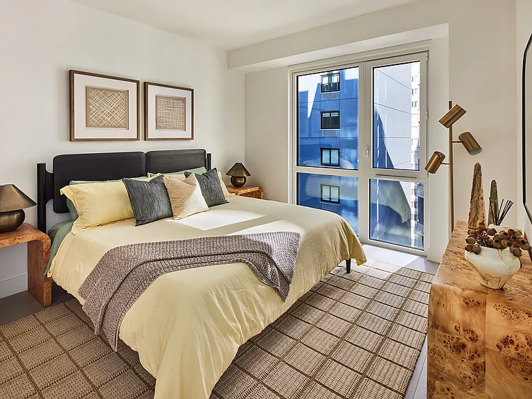 339 W 38th St #17B — Photo 9
