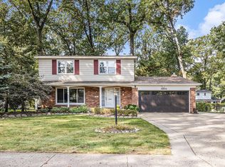 15845 Loveland St, Livonia, MI 48154