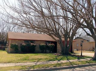 1310 Glynn Oaks Dr, Arlington, TX 76010