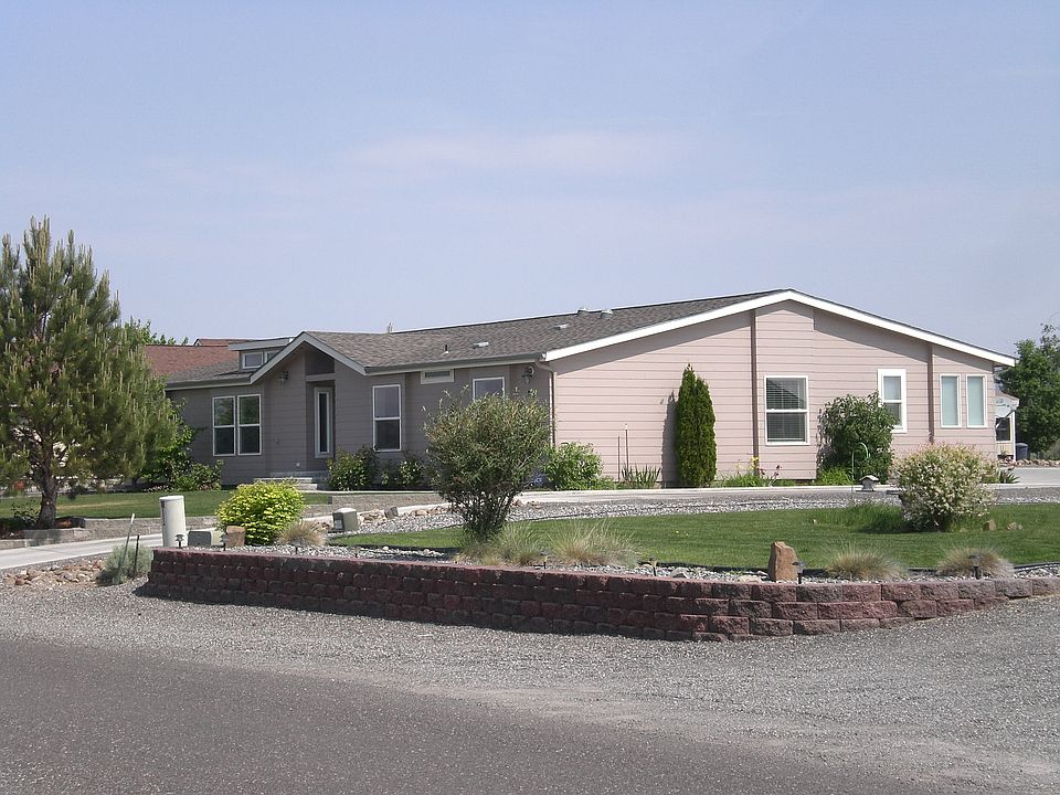 1st image of 842 Desert Aire Dr SW