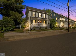 16 Elm St, Quakertown, PA 18951