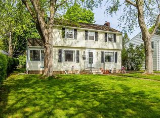 341 Rhinecliff Dr, Rochester, NY 14618