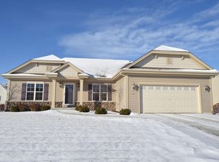 555 Lambert Dr, Slinger, WI 53086