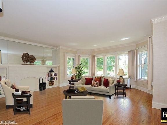 2nd image of 2608 W Farwell Ave
