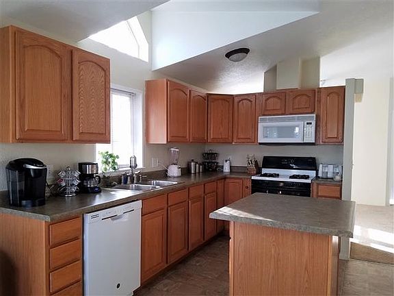 11148 Longview kitchenc